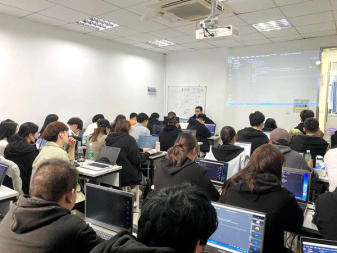 專業IT培訓學校 賦能未來，全棧課程體系與教育軟件研發的雙輪驅動